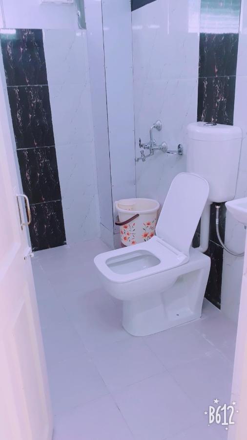 Paradise Hotel For Couples 아부 산 외부 사진
